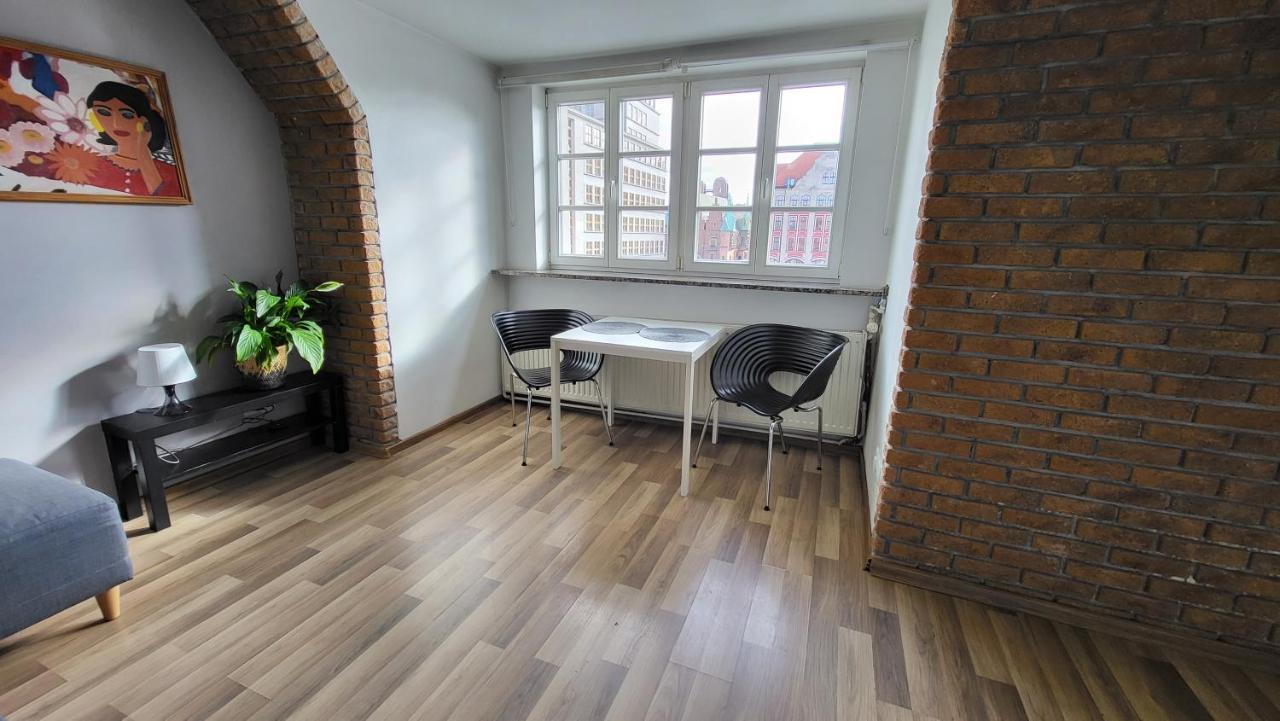 Prywatne Studio Dla 4 Osob Z Widokiem Na Rynek I Plac Solny! Вроцлав Екстериор снимка